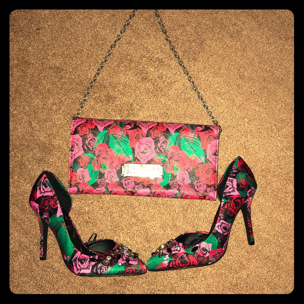 Betsy Johnson Purse w/ Match Pump